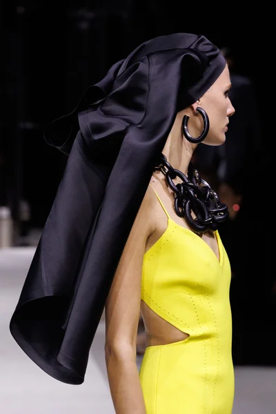 Look 33